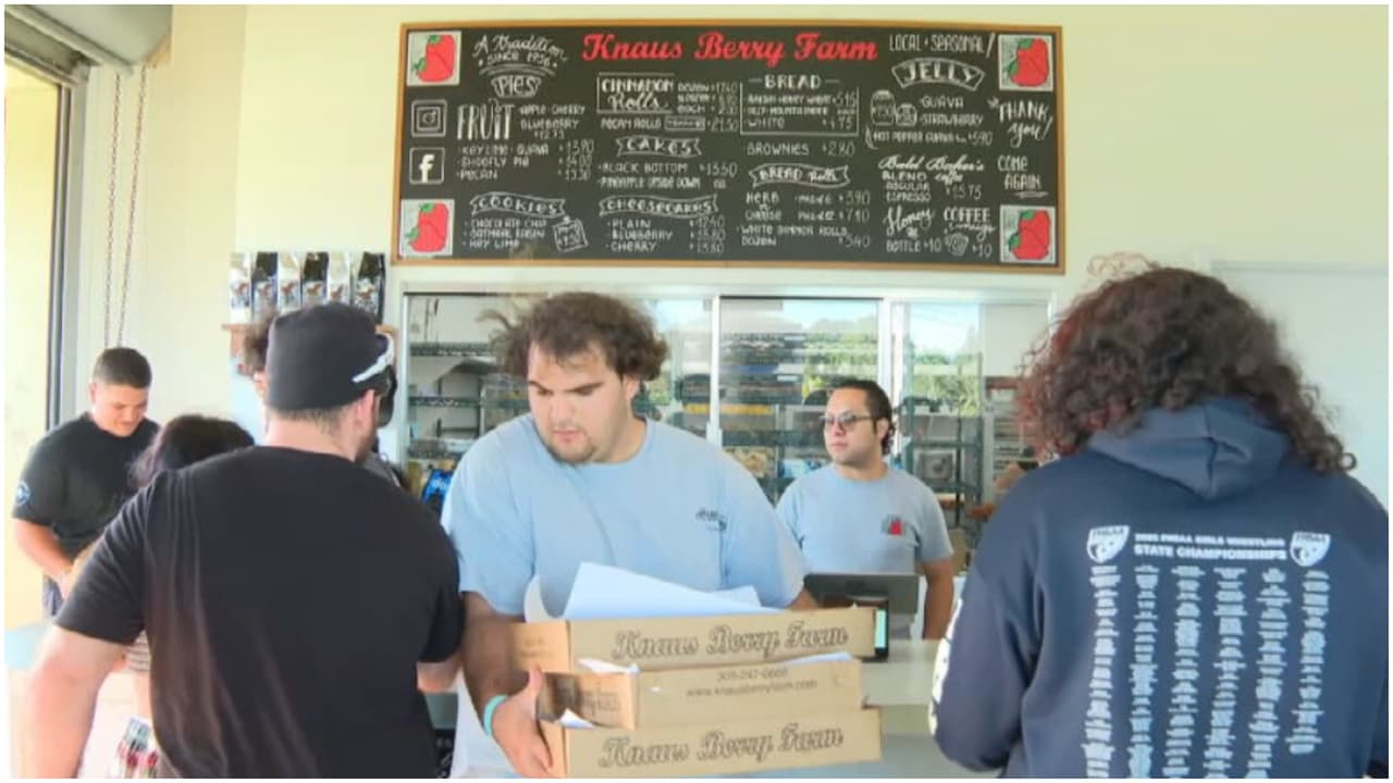 Tras 70 años de historia Knaus Berry Farm reabre con nuevas formas para comprar sus rollos de canela