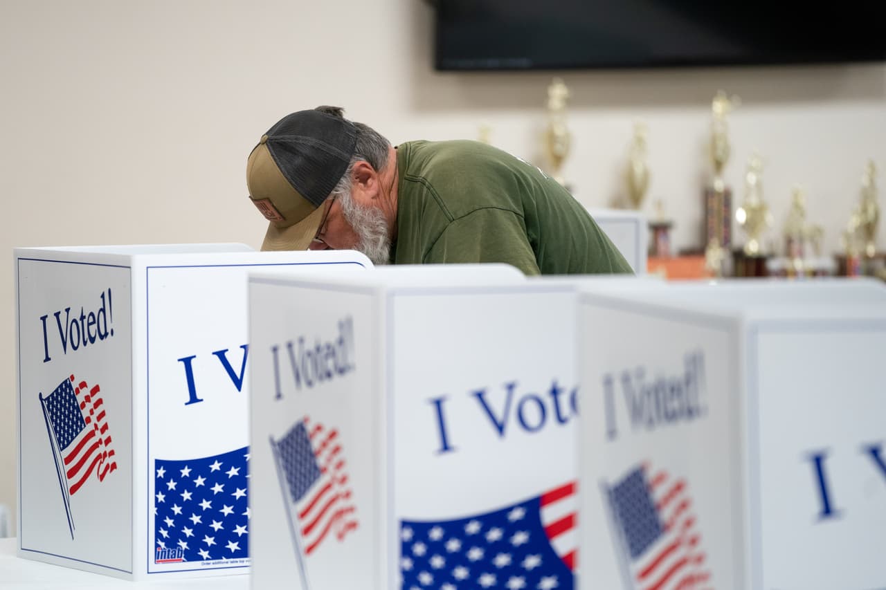 Si se presenta para votar y su nombre no está en la lista de votantes, puede solicitar una boleta provisional.