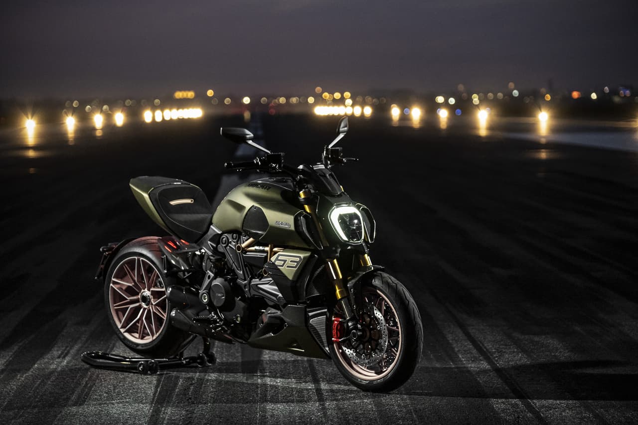 Ducati 1260 Diavel Lamborghini 2021