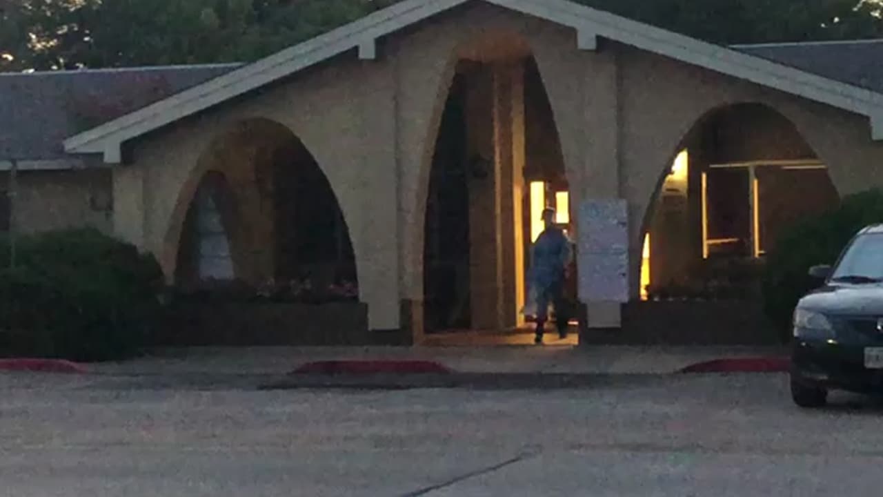 Se han confirmado 12 casos positivos de
<b><a href="https://www.univision.com/local/houston-kxln/departamento-de-salud-de-houston-habilita-nuevos-centros-de-pruebas-de-coronavirus-video">covid-19. </a></b>