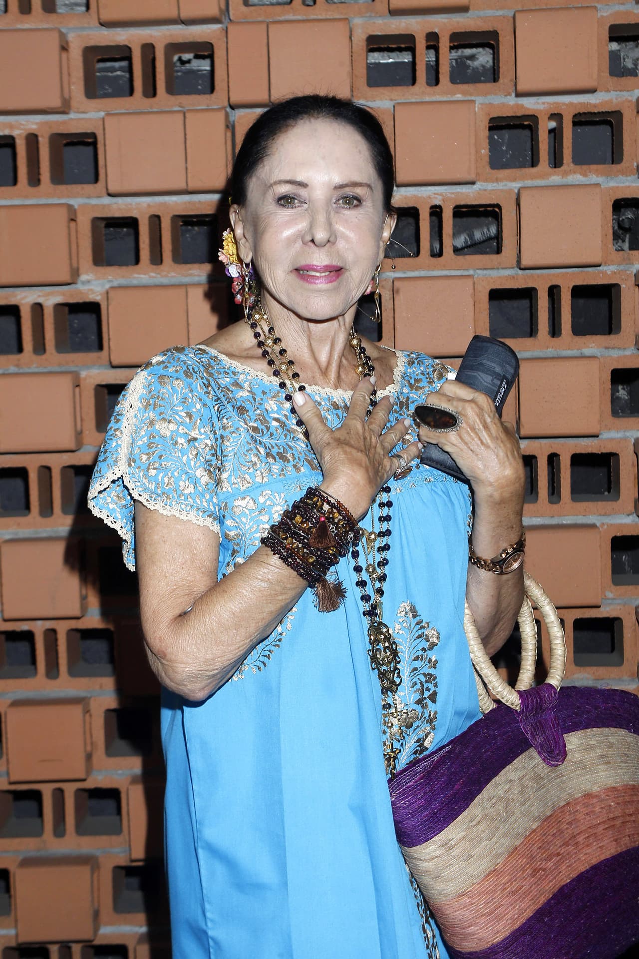 Su talento también fue reconocido con varias distinciones, entre las cuáles se destacan el Premio a la mejor coactuación por la Asociación Nacional de Críticos de Teatro en 1988 y el Premio a la mejor comediante del año en 1994.