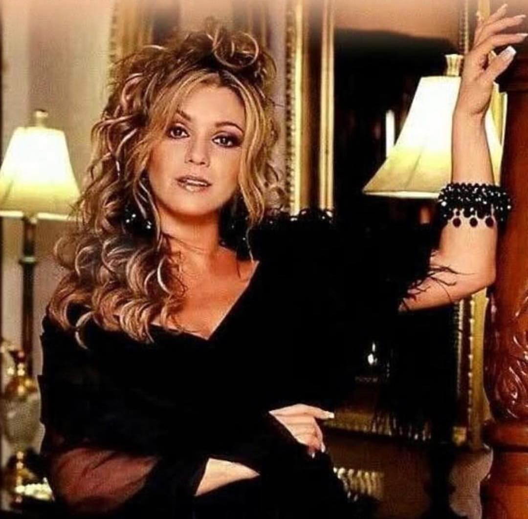 “Daniela, mi querida gran amiga, es una pena que la gente invente chismes tan absurdos
<b>como decir que veniste a mi casa a robarme, esto es absolutamente falso</b>".