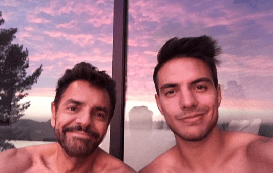 Vadhir también utilizó su cuenta de Instagram para compartir estar fotografía junto al siguiente mensaje: "Felicidades papá!!! ¡Eres un fregón! ¡Un año mas de éxitos y de seguir demostrando que nada es imposible! ¡Pronto te doy tu abrazo y celebramos como se debe! Te Amo! Feliz Cumpleaños Virgo loco!!!".