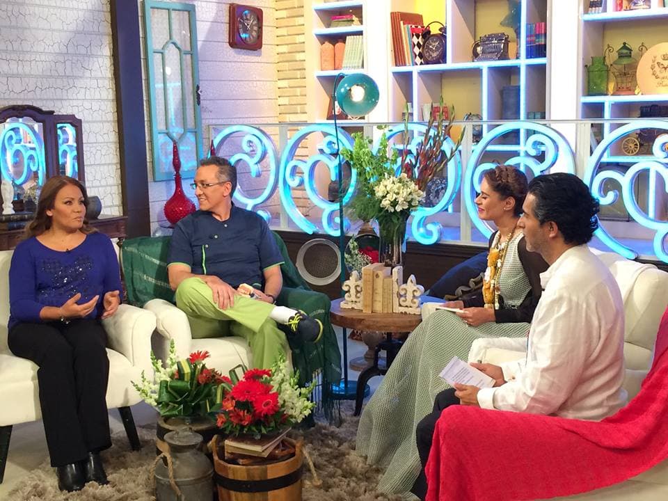 La Cadena de Ayuda de HOY, ayuda a combatir la Gingivitis en esta paciente.