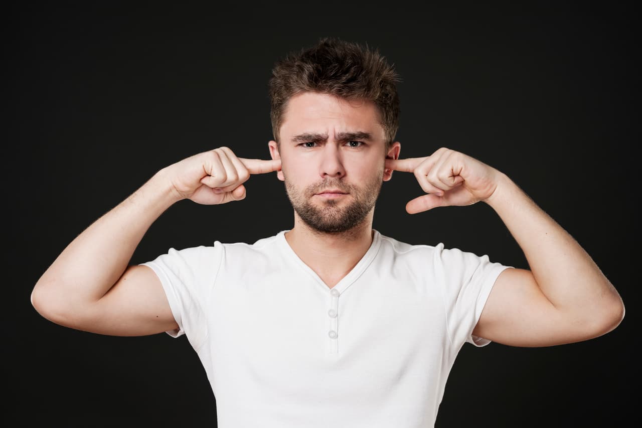 En cambio, los hombres no quieren volver a ver a su pareja en turno si ella habla muchísimo. Al parecer, les gusta charlar, pero no ser interrogados todo el tiempo.