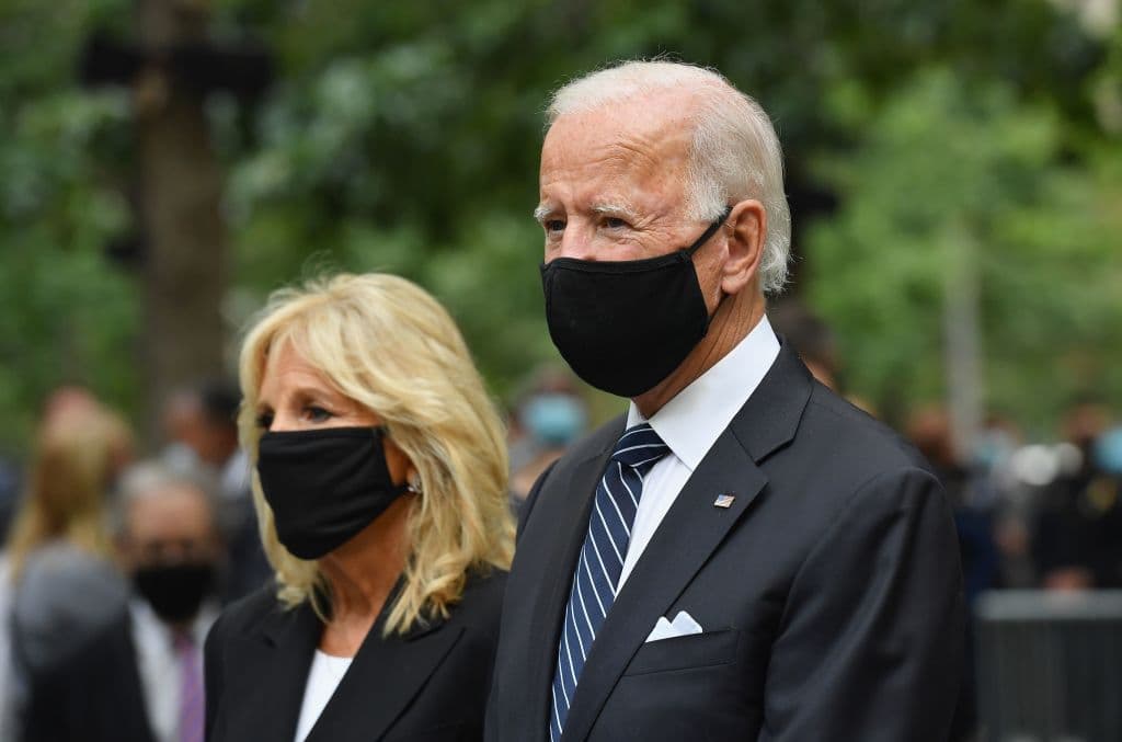 Biden y su esposa Jill en Nueva York.