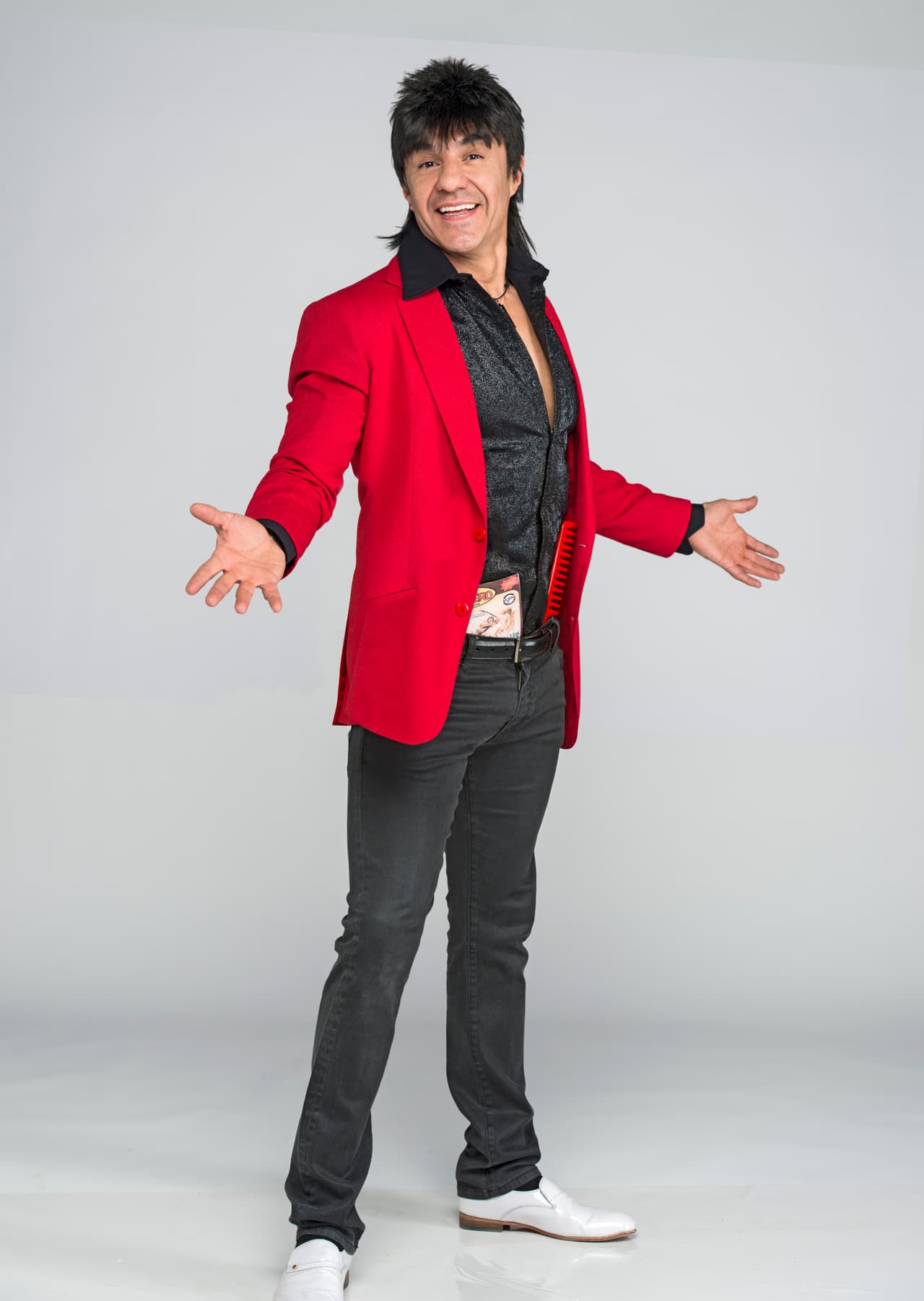 Los galanes más cotizados de la televisión llegan a Univision con 'Nosotros Los Guapos'.