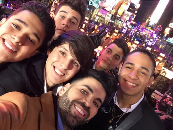 No podían faltar los chicos de CNCO, ganadores de La Banda.