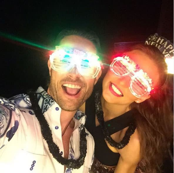 Sebastián Rulli y Angelique Boyer con unos lentes muy llamativos.