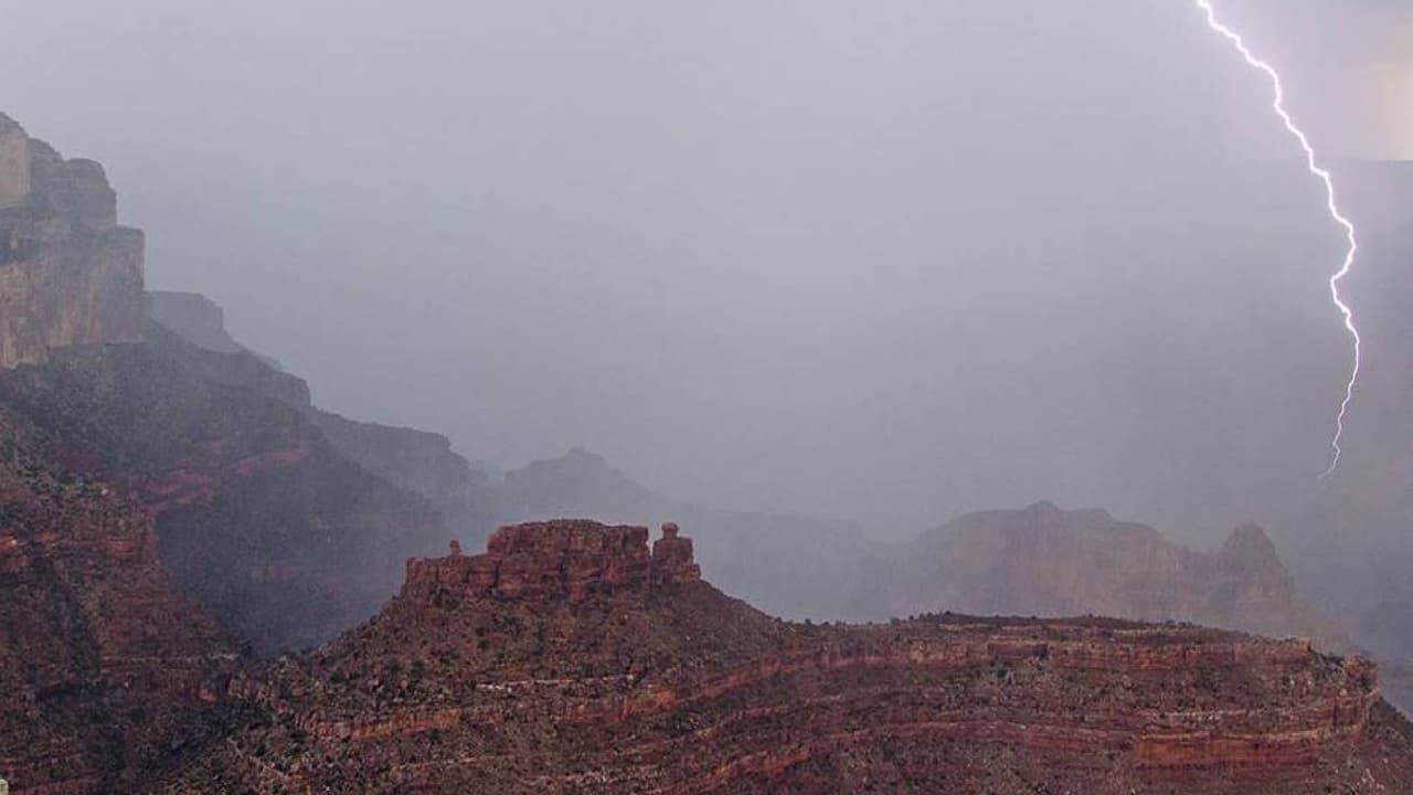 Varios senderistas fueron alcanzados por un rayo en una tormenta monzónica en el Gran Cañón