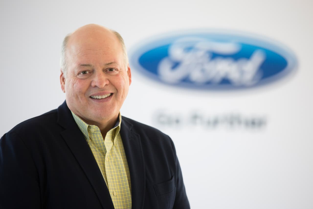 James P. Hackett, nuevo presidente de Ford Motor Company.