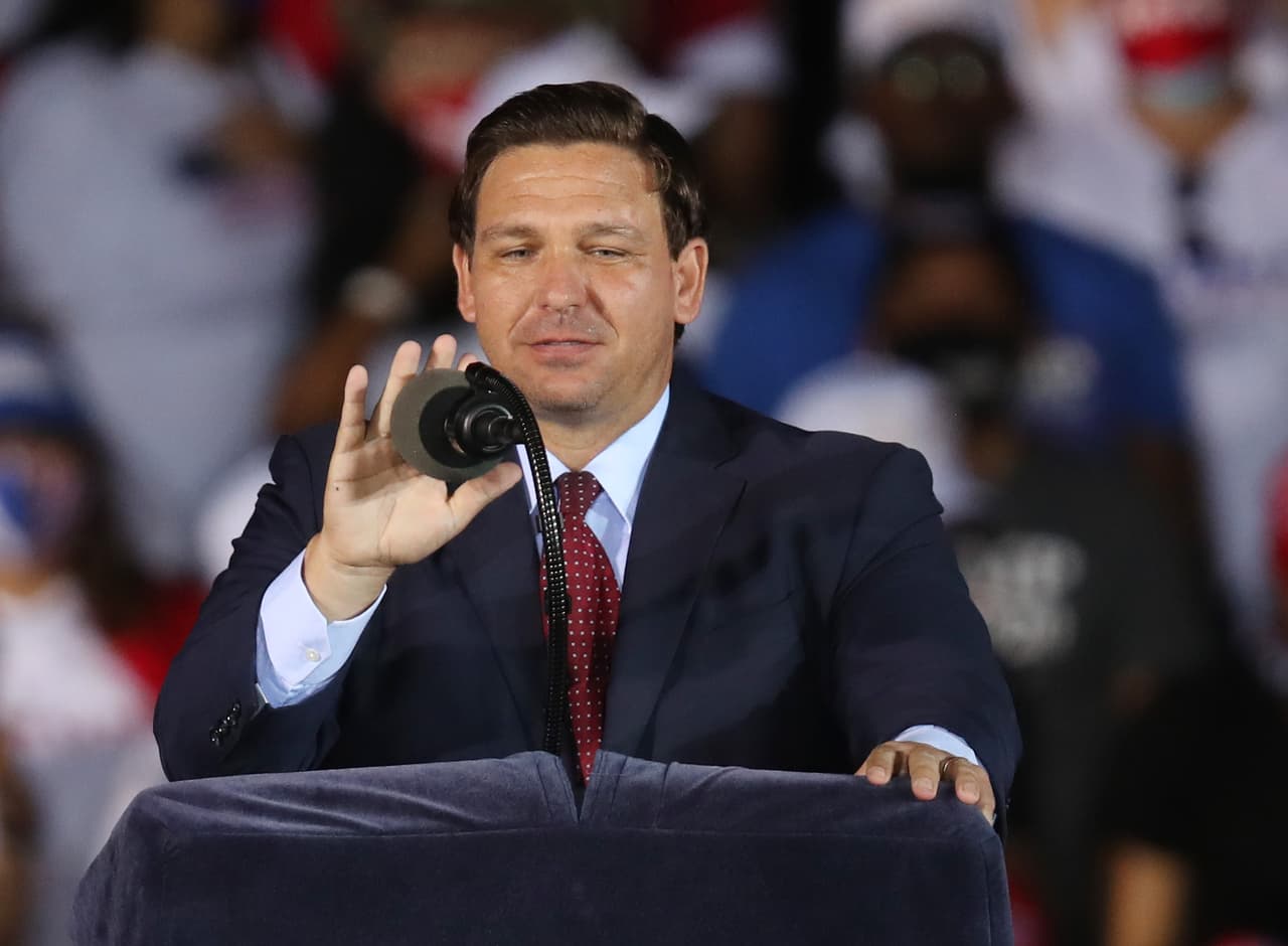 Demócratas piden al FBI investigar a DeSantis por favoritismo en la distribución de las vacunas en Florida