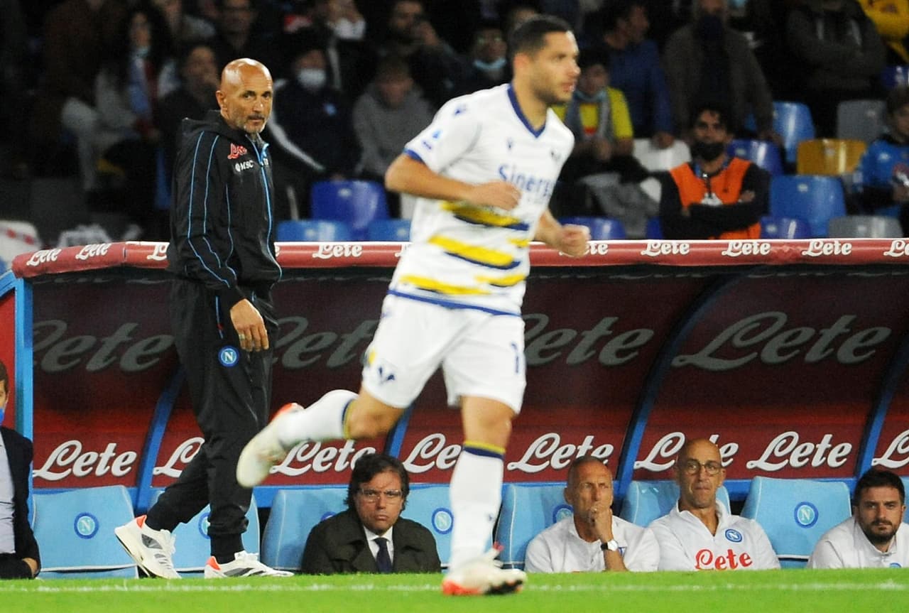 Napoli y Hellas Verona reparten puntos en la Serie A. Giovanni Simeone abría el marcador al 13', pero Giovanni Di Lorenzo igualaba el partido cinco minutos después de la anotación; el mexicano Hirving Lozano ingresó al 62' del encuentro.