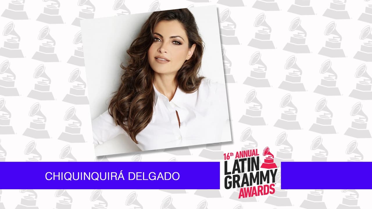 Al lado de esta belleza, estará otra guapa mujer. ¿Tienes idea de quién es?