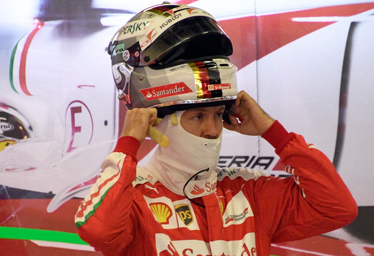 Vettel se baja del podio en México, Ricciardo toma su lugar