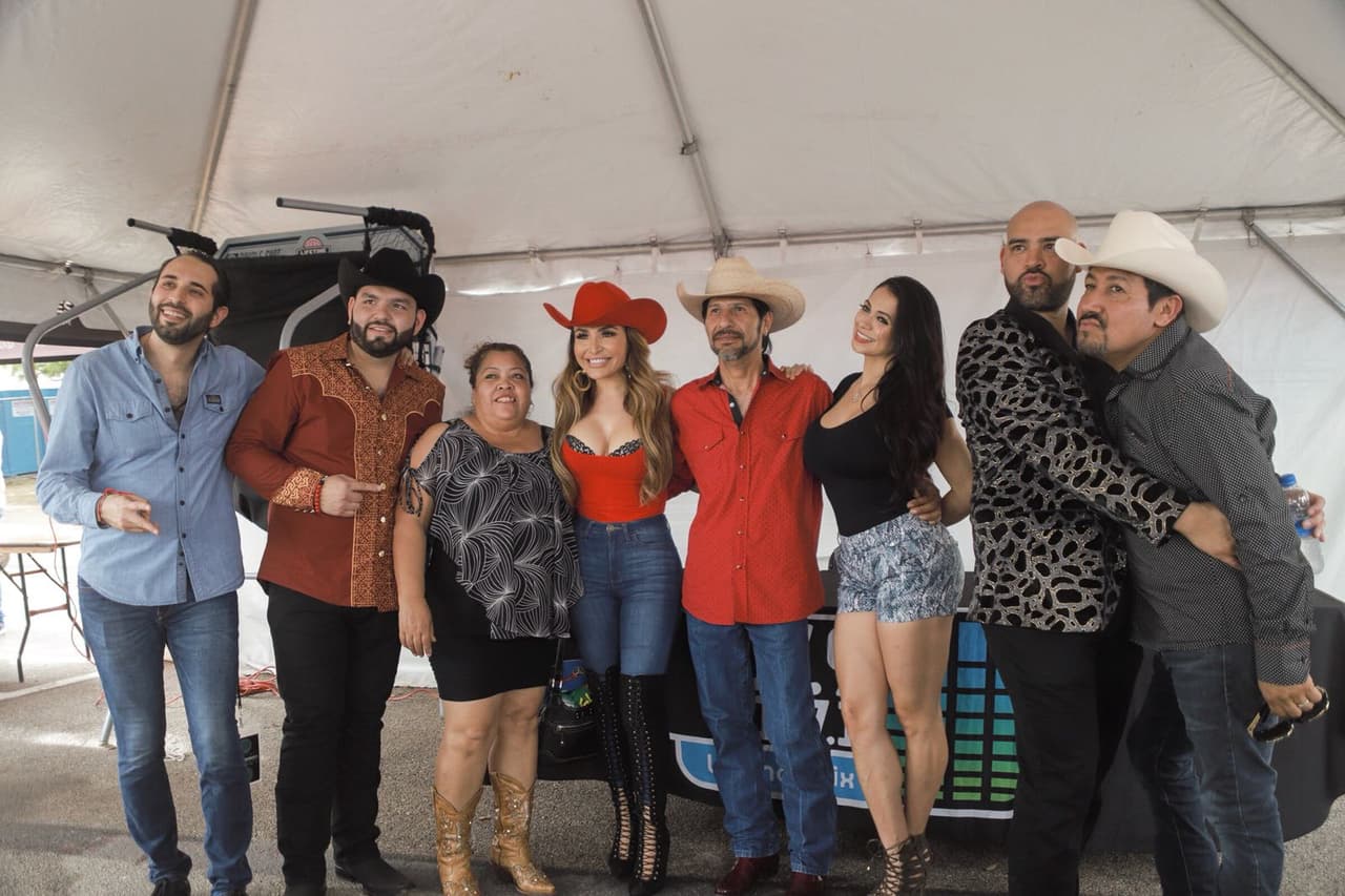 Siempre demostrándose su cariño, el uno al otro.