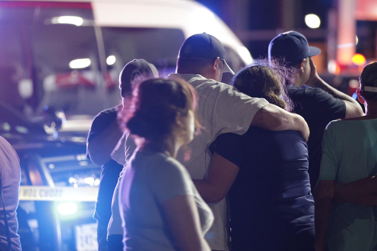 El Departamento de la Policía en San Antonio dijo que el sospechoso escapó en una patineta.