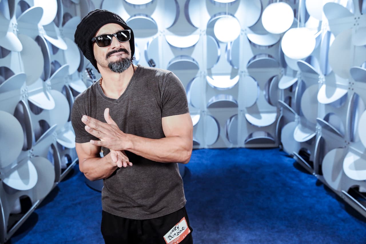 El cantante puertorriqueño aseguró sentirse retro...