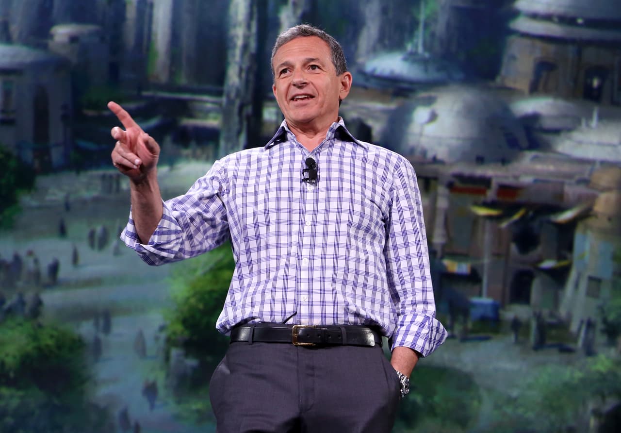 Las personas tendrán la oportunidad de montarse en un Millennium Falcon, beber en cantinas al estilo Mos Eisley y ser parte de la batalla entre The First Order y The Resistance.