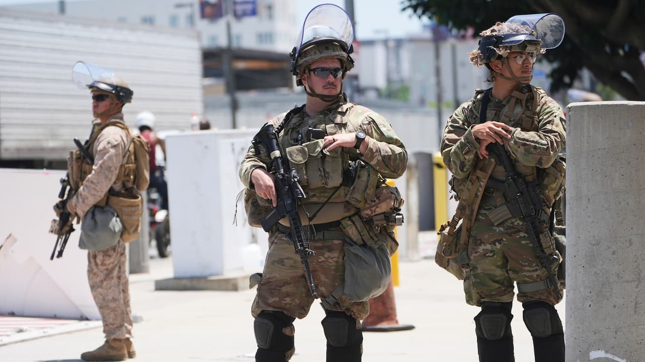 Juez ordena a Trump devolver control de la Guardia Nacional de California al estado.