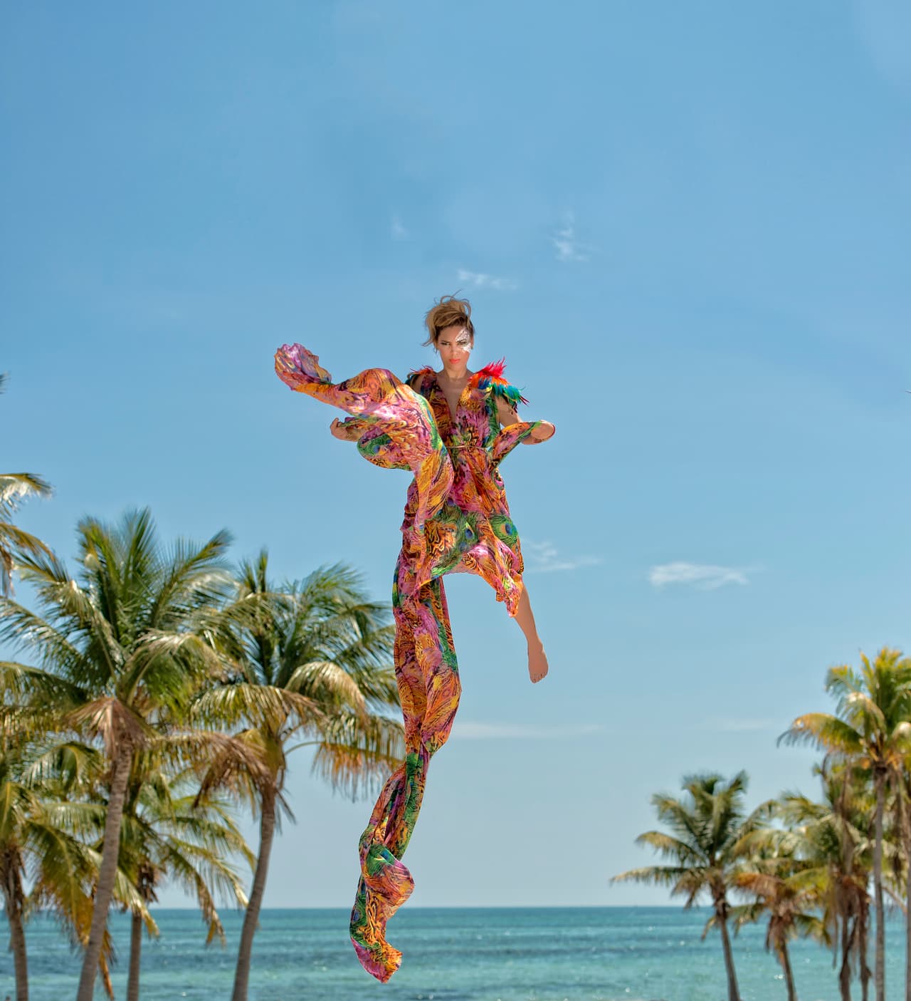 Un reto que no estuvo nada fácil, pues no sólo estuvieron suspendidas a 20 pies de altura sino que tenían que strike a pose y además, lucir perfectas. ¿Quién lo hizo mejor?