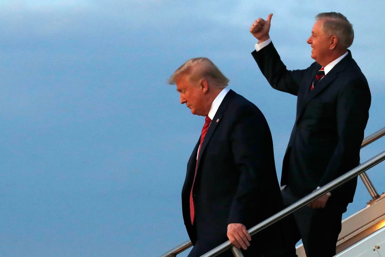De crítico acérrimo a aliado incondicional: la larga, extraña y trascendental amistad de Graham con Trump