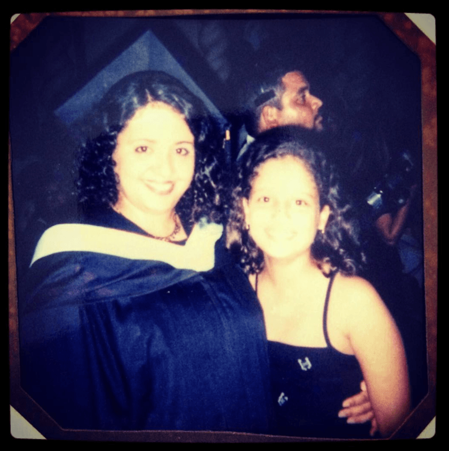 Aleyda Ortiz con su mamá.