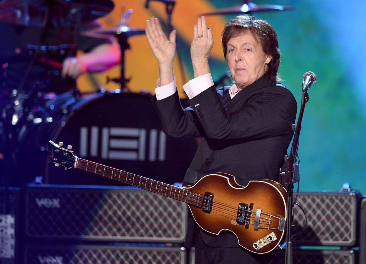 Paul McCartney como solista hizo su presentación en 2011 y en uno de los conciertos compartió la tarima con Billy Joel.