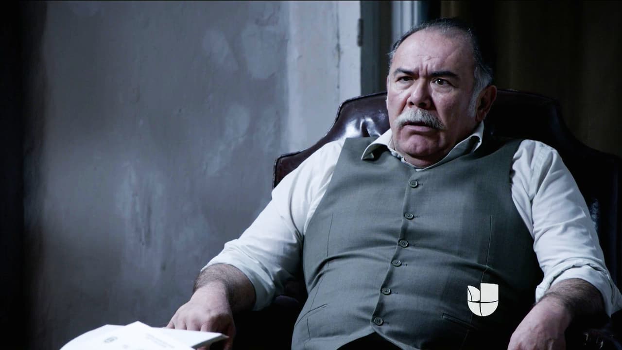 El detective Ayala descubrió que fuiste condenado por asesinato.