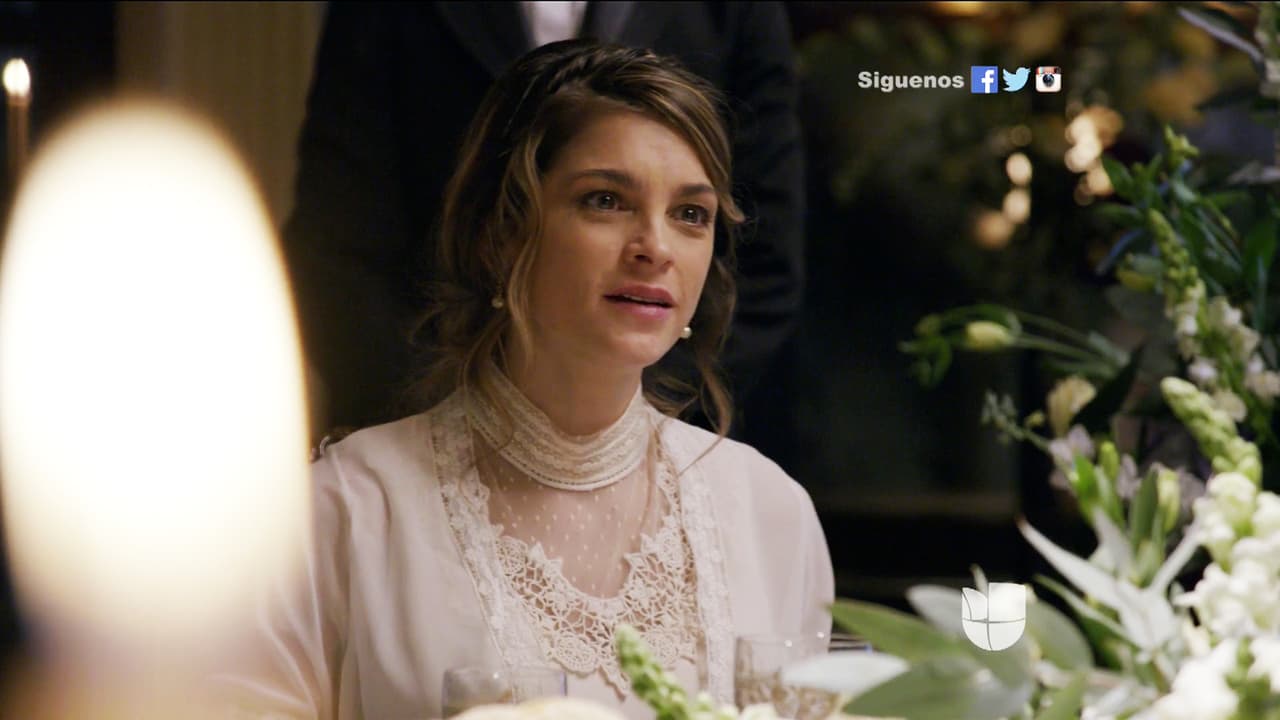 Él le preparó una cena muy romántica por su compromiso.