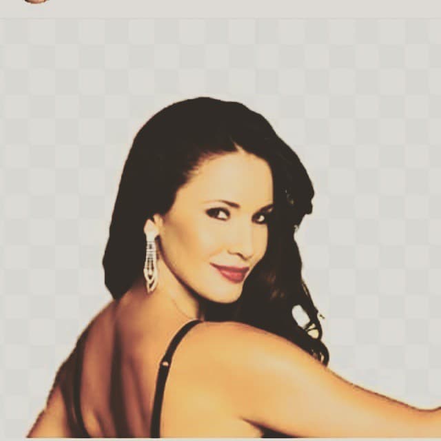 Iba acompañada del padre de su hijo y futuro esposo, Carlos Rincón, con quien se encontraba planeando su boda, de acuerdo con el diario local "El Tiempo".