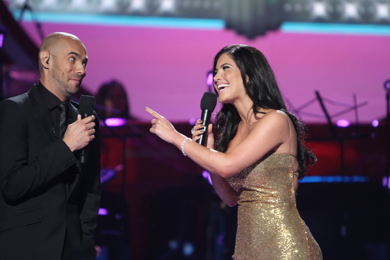 Además, hay cosas que no cambian: Chiqui en ese entonces no dejó de pasársela bien junto a Javier Poza, el otro conductor del programa.