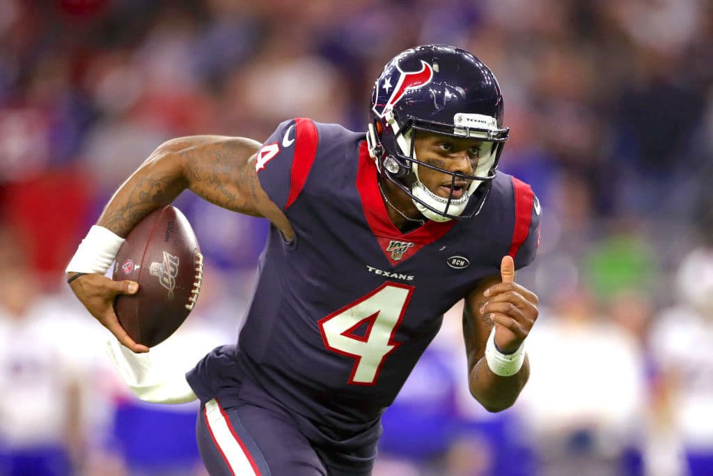 El abogado de todas las presuntas víctimas, Tony Buzbee, había presentado
<a href="https://www.univision.com/local/houston-kxln/tres-mujeres-demandan-al-jugador-de-los-houston-texans-deshaun-watson" target="_blank">3 demandas contra Watson</a> la semana pasada, pero estas fueron creciendo rápidamente.
<br>