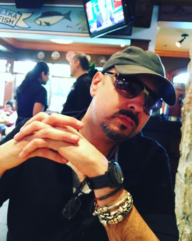 Pero poco tiempo después terminó su relación con Carmen Treviño al notar que en realidad no eran compatibles.