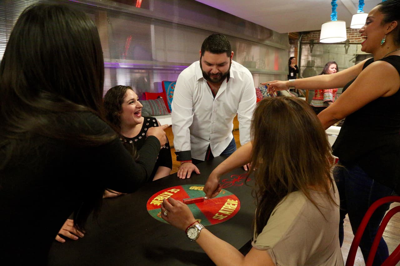 Se armó el arguende en la 'La Reina de la Canción' con la visita de La Bronca, El Tambochi y El Compa Ivan a pocos días de que comiencen los shows EN VIVO.