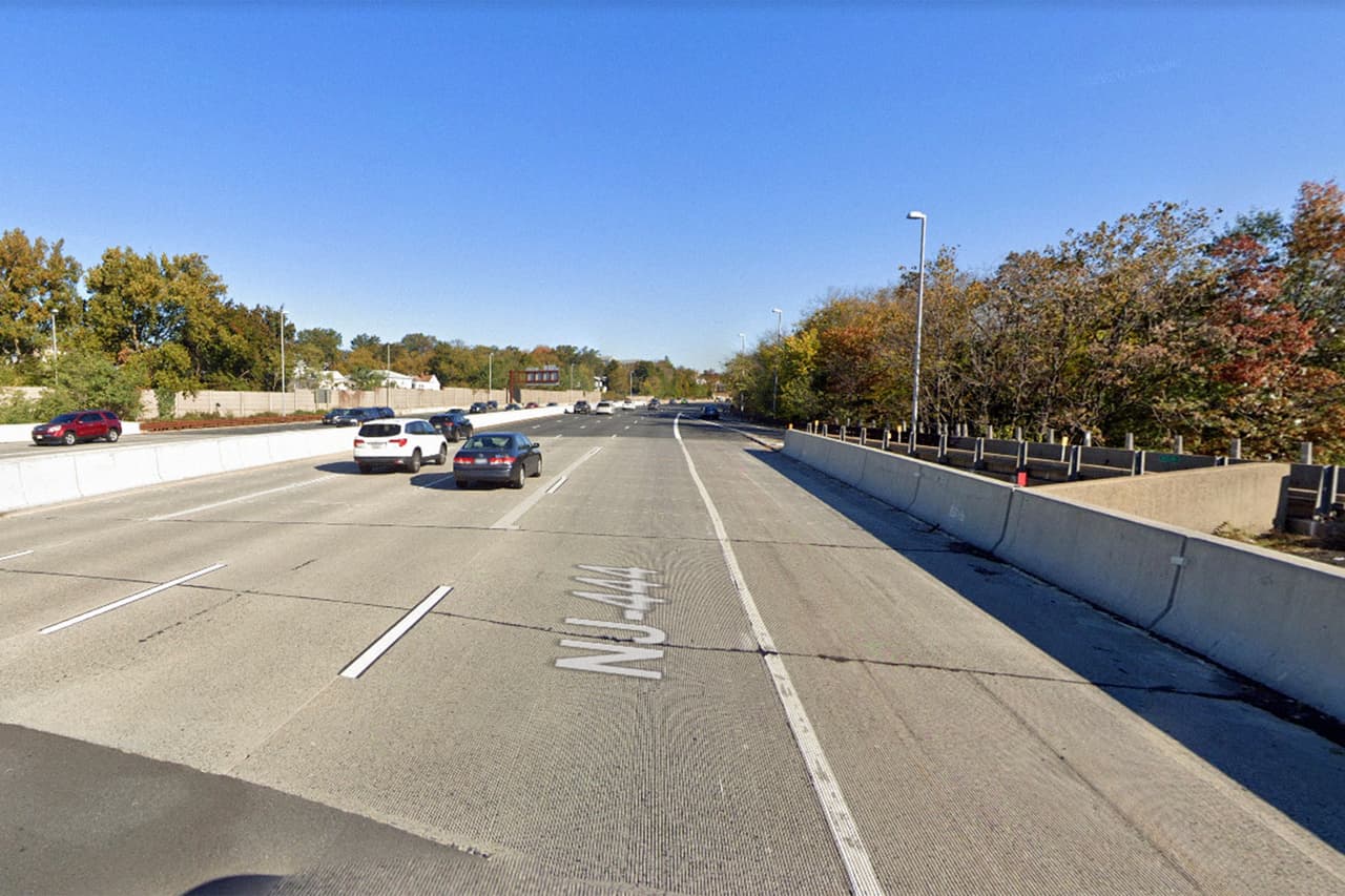 <b>Nueva Jersey, condado de Union.</b>
<br>
<br>Autopista Garden State sobre Mill Road.
<br>
<br>Construido en 1953.
<br>