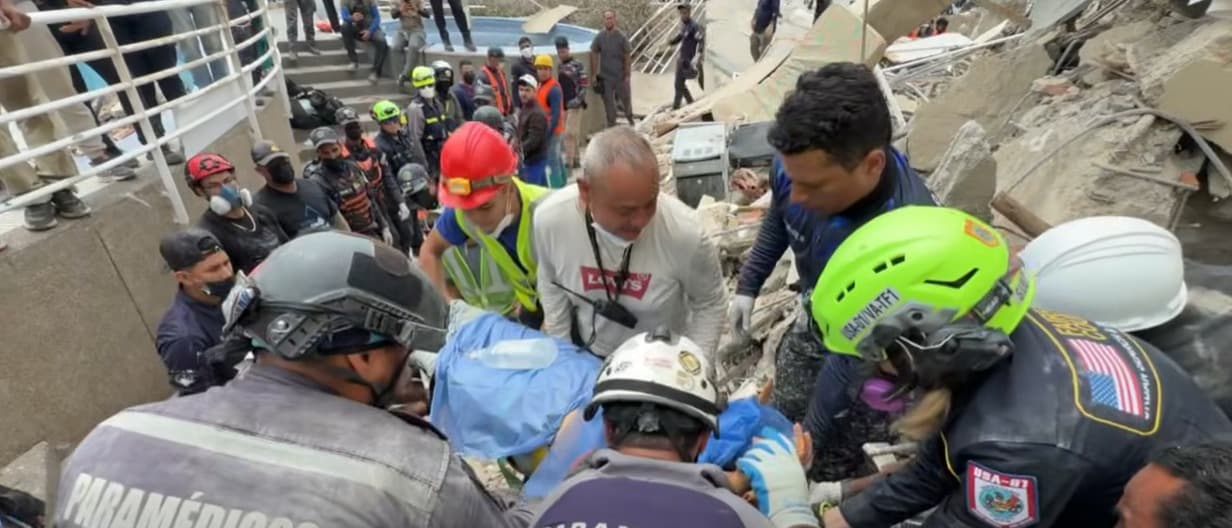 "Los miembros del USA-01 están llevando a cabo operaciones de búsqueda y rescate en múltiples estructuras, trabajando sin descanso para llegar a cualquier posible superviviente tras los terremotos ocurridos hace cuatro días", informó Virginia Task Force 1 en una actualización.