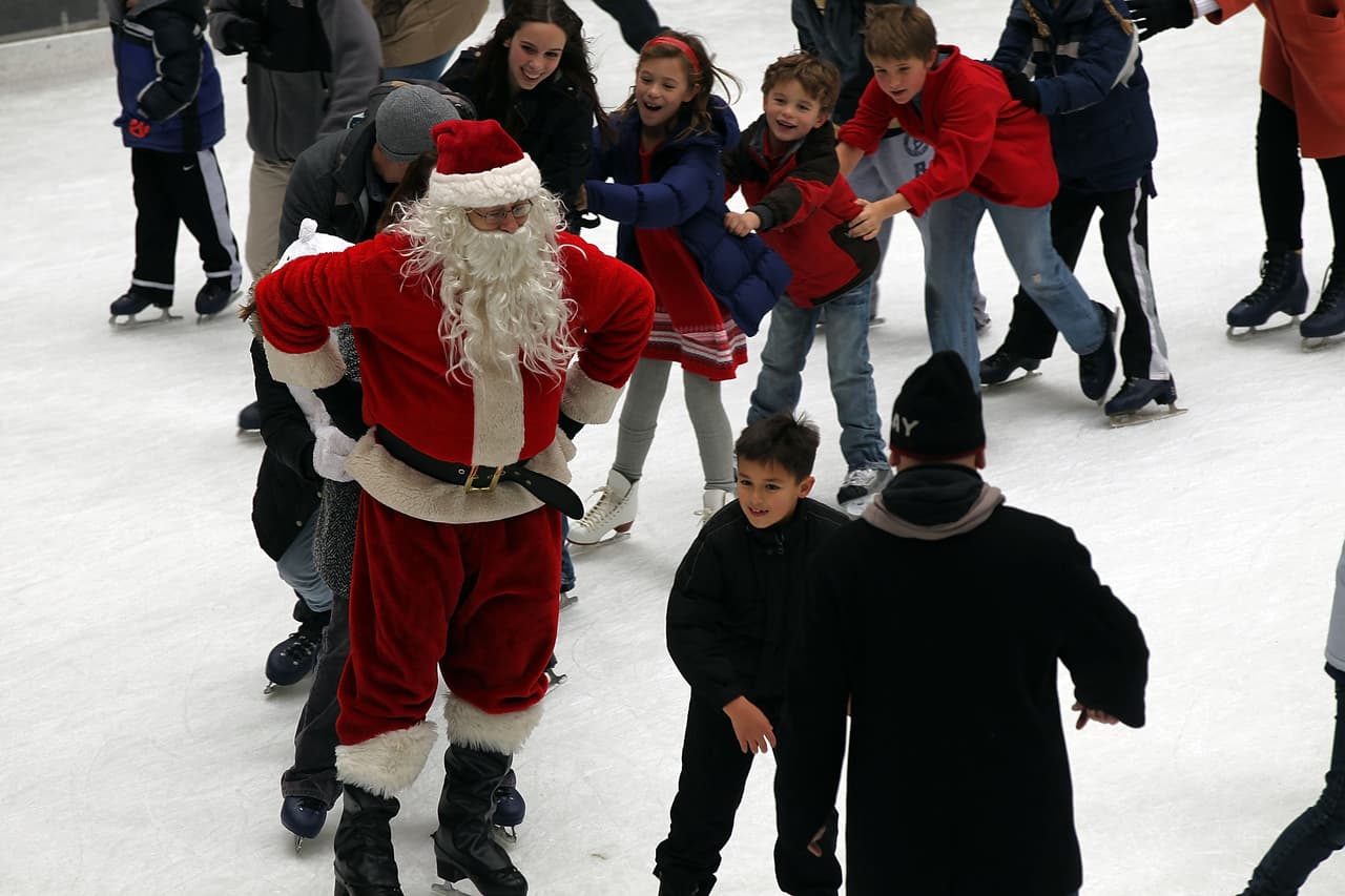 Pista de patinaje sobre hielo llega al centro de San Antonio