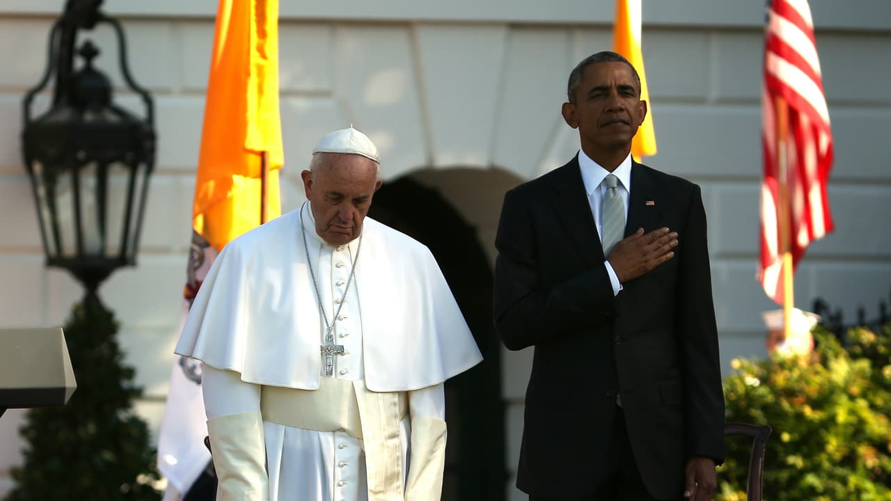 Como parte del evento, se entonó el himno nacional de Estados Unidos.
