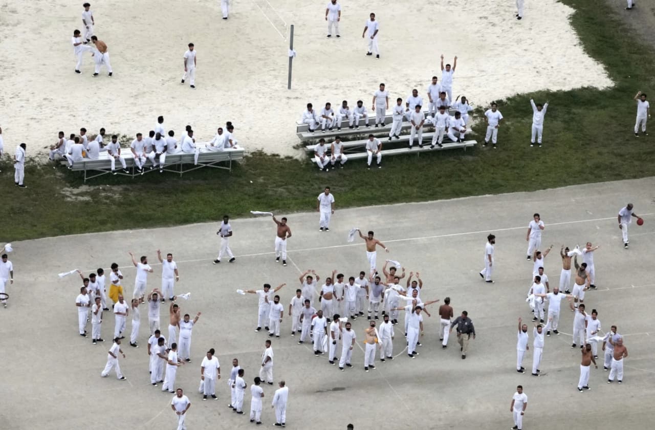 Camp East Montana: así es el centro de detención de ICE en Fort Bliss en donde han muerto tres inmigrantes