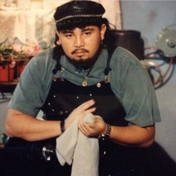 Gracias a
<b><a href="https://www.univision.com/programas/novelas/21-actores-que-fracasaron-como-protagonistas-de-telenovela-fotos">'Volver a empezar'</a></b> se ganó el apodo del 'Coreano', donde hizo maldades en la historia protagonizada por
<b><a href="https://www.univision.com/temas/yuri">Yuri</a></b> y
<b><a href="https://www.univision.com/temas/chayanne">Chayanne</a></b> en 1994.