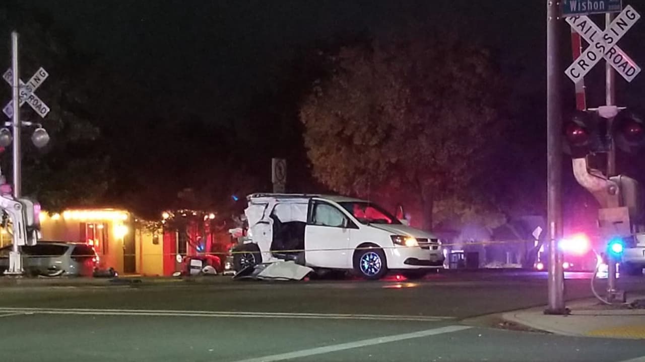 El accidente ocurrió en el primer día del tradicional paseo de luces navideñas Christmas Tree Lane, en el centro de la ciudad de Fresno