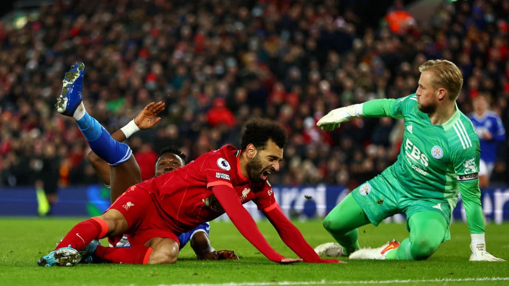 Liverpool derrota 2-0 al Leicester City con doblete de Diogo Jota en Anfield. El colombiano Luis Díaz salió como titular para enfrentar a los Foxes.