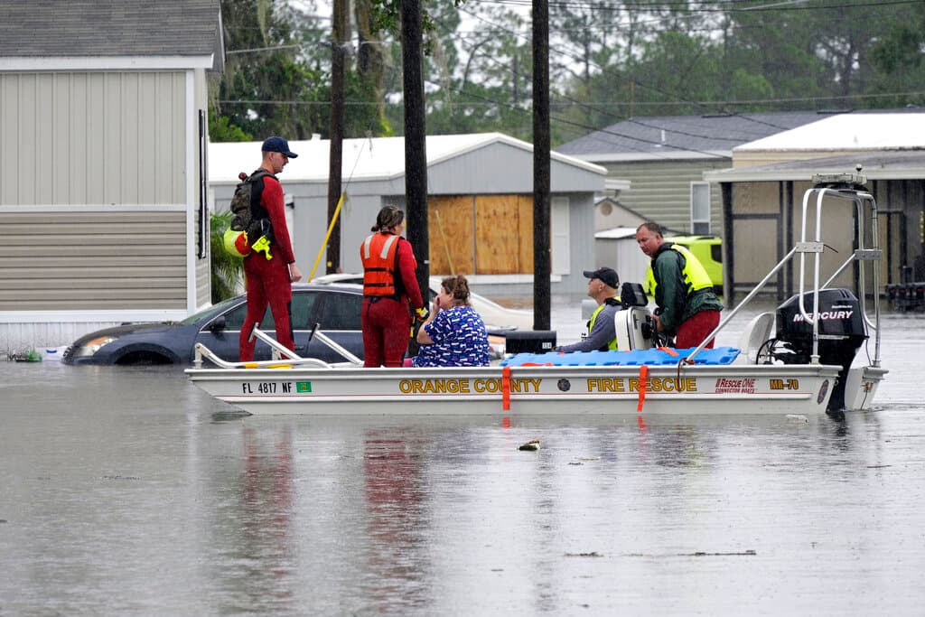Autoridades de Osceola han rescatado 250 personas de las inundaciones tras paso del huracán Ian