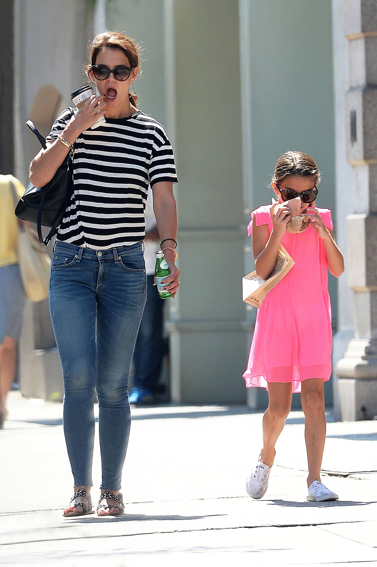 Ambas continuaron su paseo con muy buen apetito.