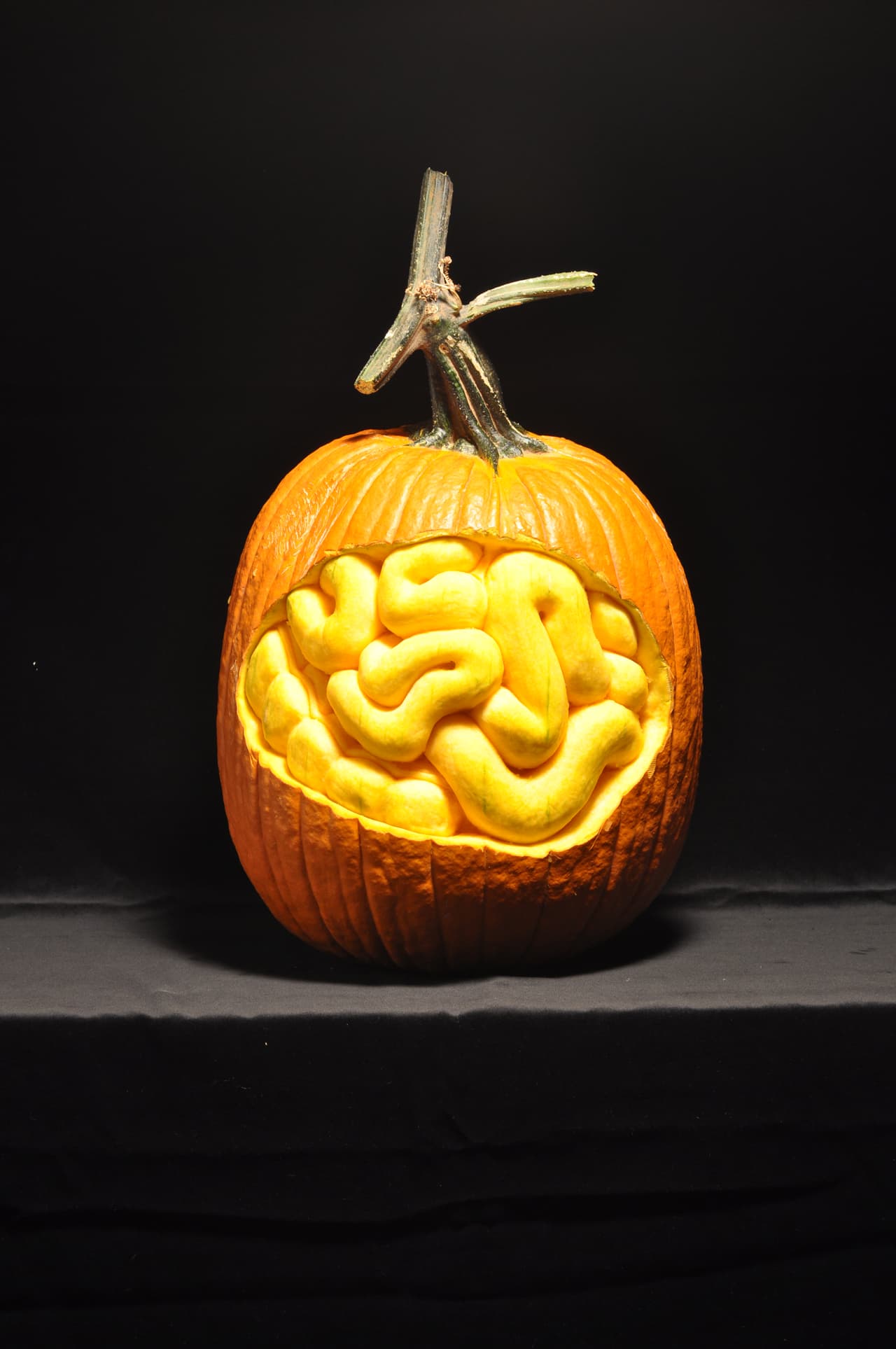 Este artista te hará querer dejar las típicas calabazas este año.