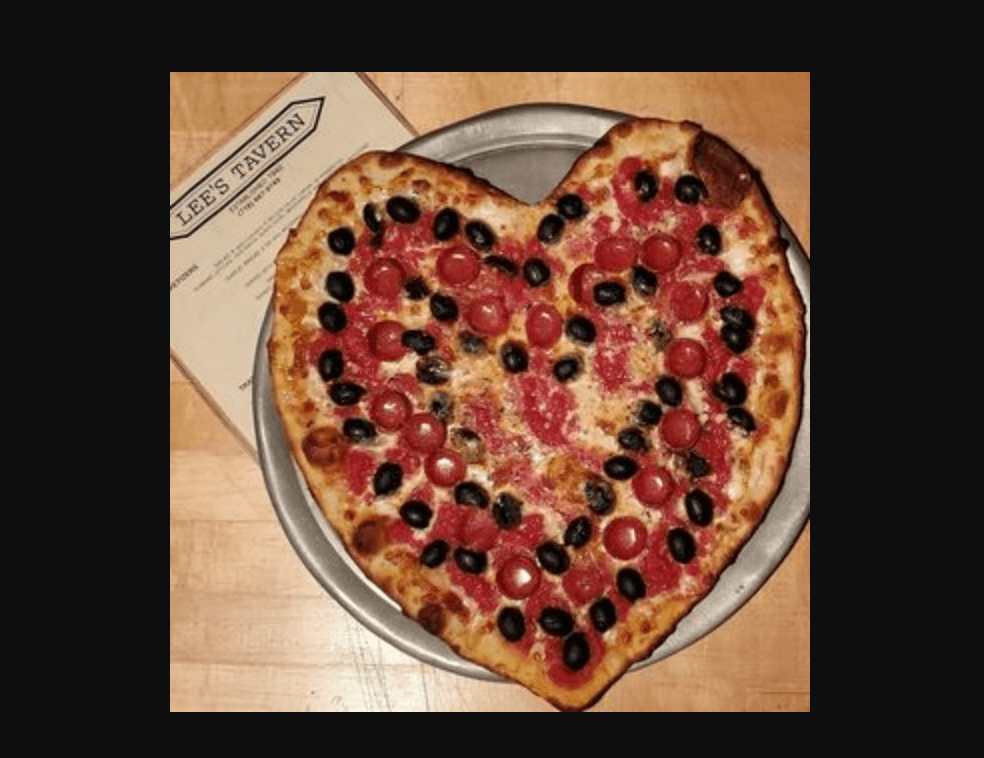 <a href="https://leestavernnyc.com/" target="_blank">Lee's Tavern</a> - Las mejores pizzas en NYC