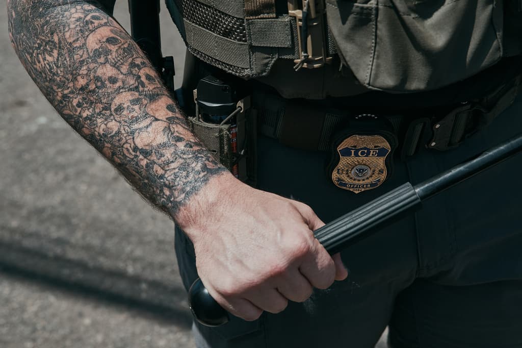 Una intérprete que auxiliaba a inmigrantes en cortes migratorias estuvo varias semanas detenidas por el DHS