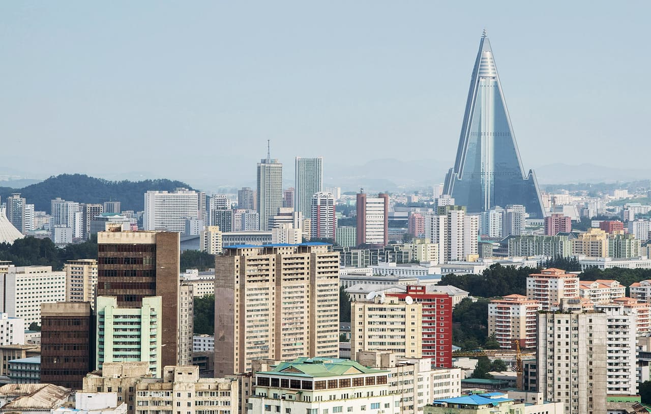 El hotel Ryugyong en la capital de Corea del Norte, Pyongyang.