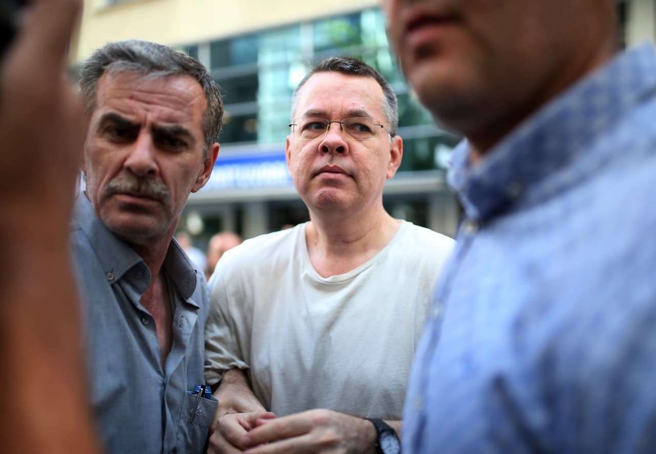 Pastor estadounidense Andrew Brunson es liberado de prisión en Turquía por orden de un tribunal